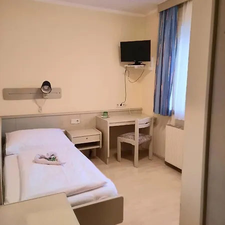 ゲストハウス Sauer Gmbh 3*